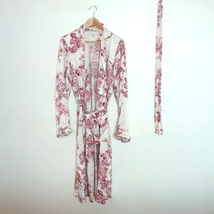 Aritzia Wilfred Pilier Satin Belted Robe